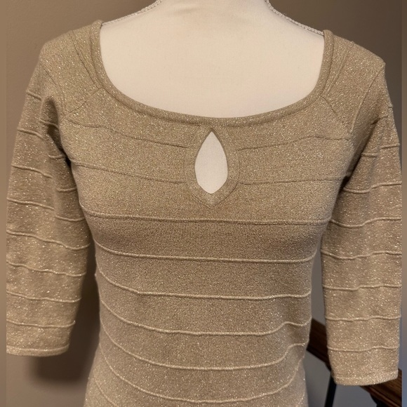 Express Metallic Gold Bodycon Sweater Dress Keyhole Neck 3/4 Sleeve Size Medium - Picture 2 of 5